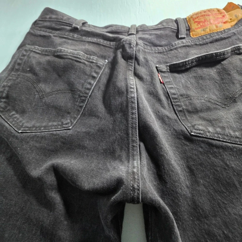 Levis 501 Mens Black Denim Shorts Original Fit Button Fly Cut Off Size 38 W38
